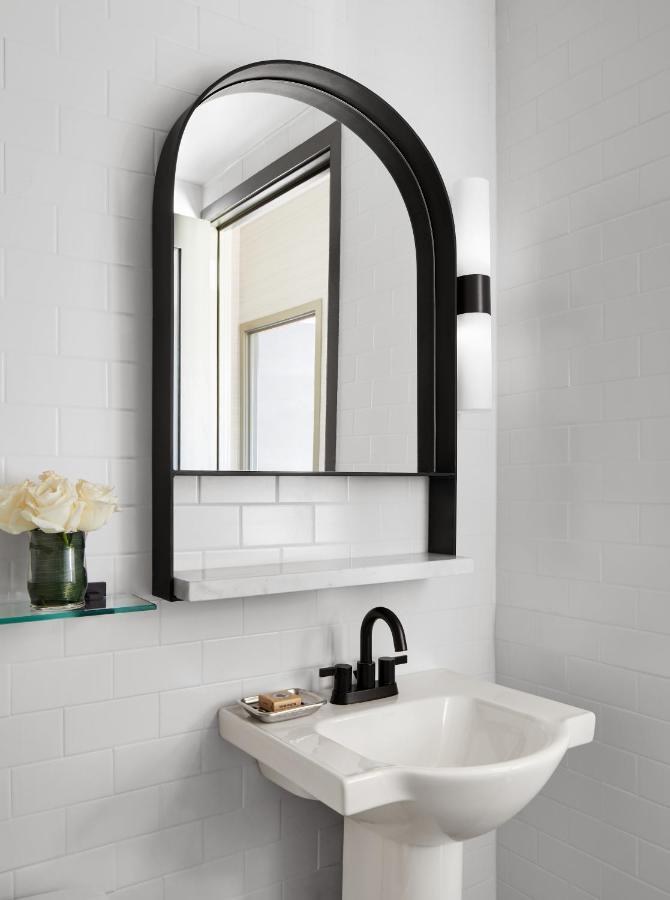 Manhattan One-Bedroom King Suite