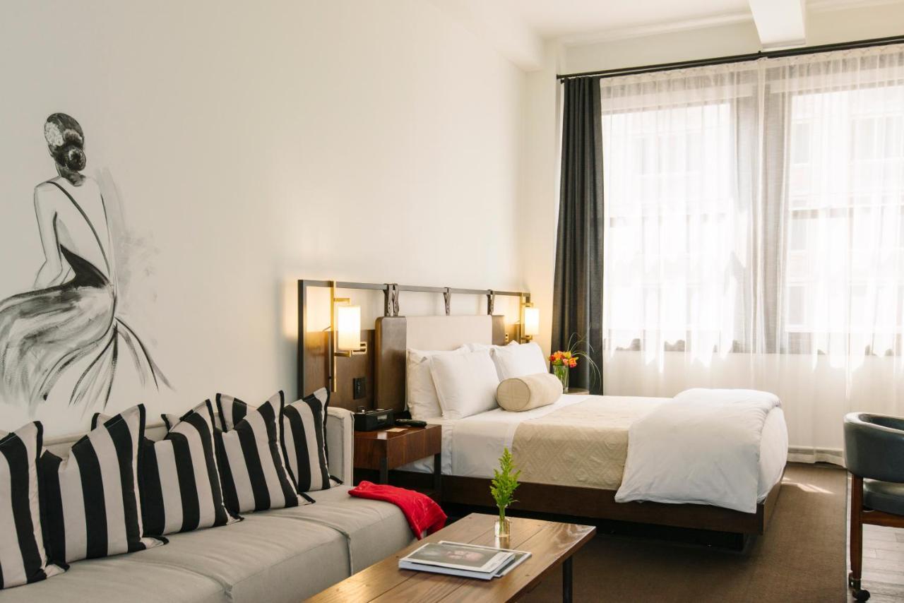 Executive Suite,1210812958:JPEG