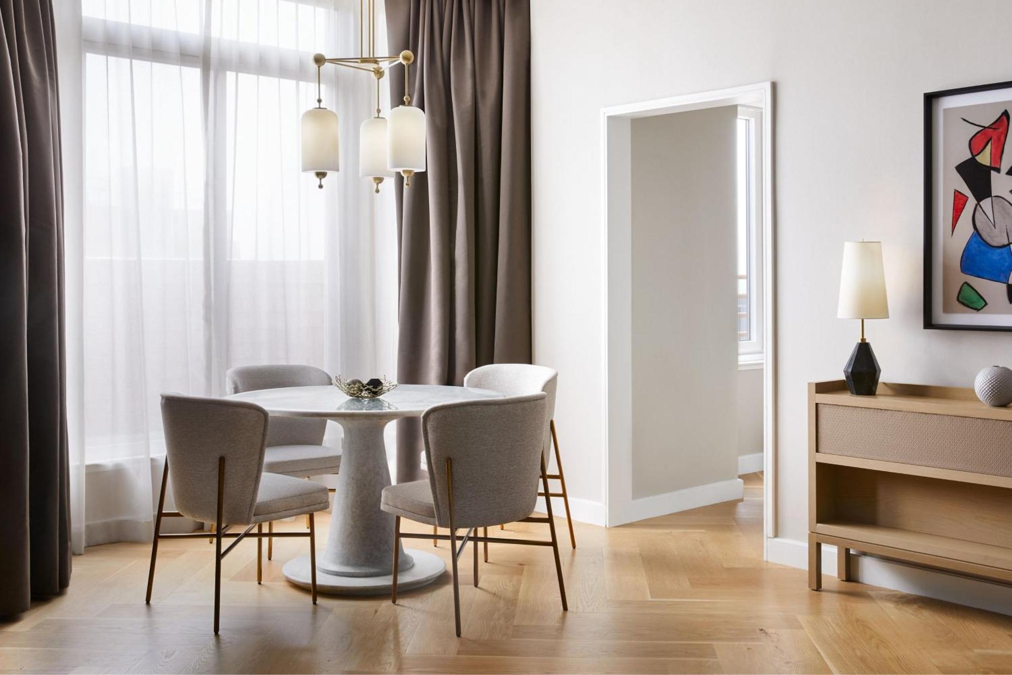 One-Bedroom King Suite High Floor