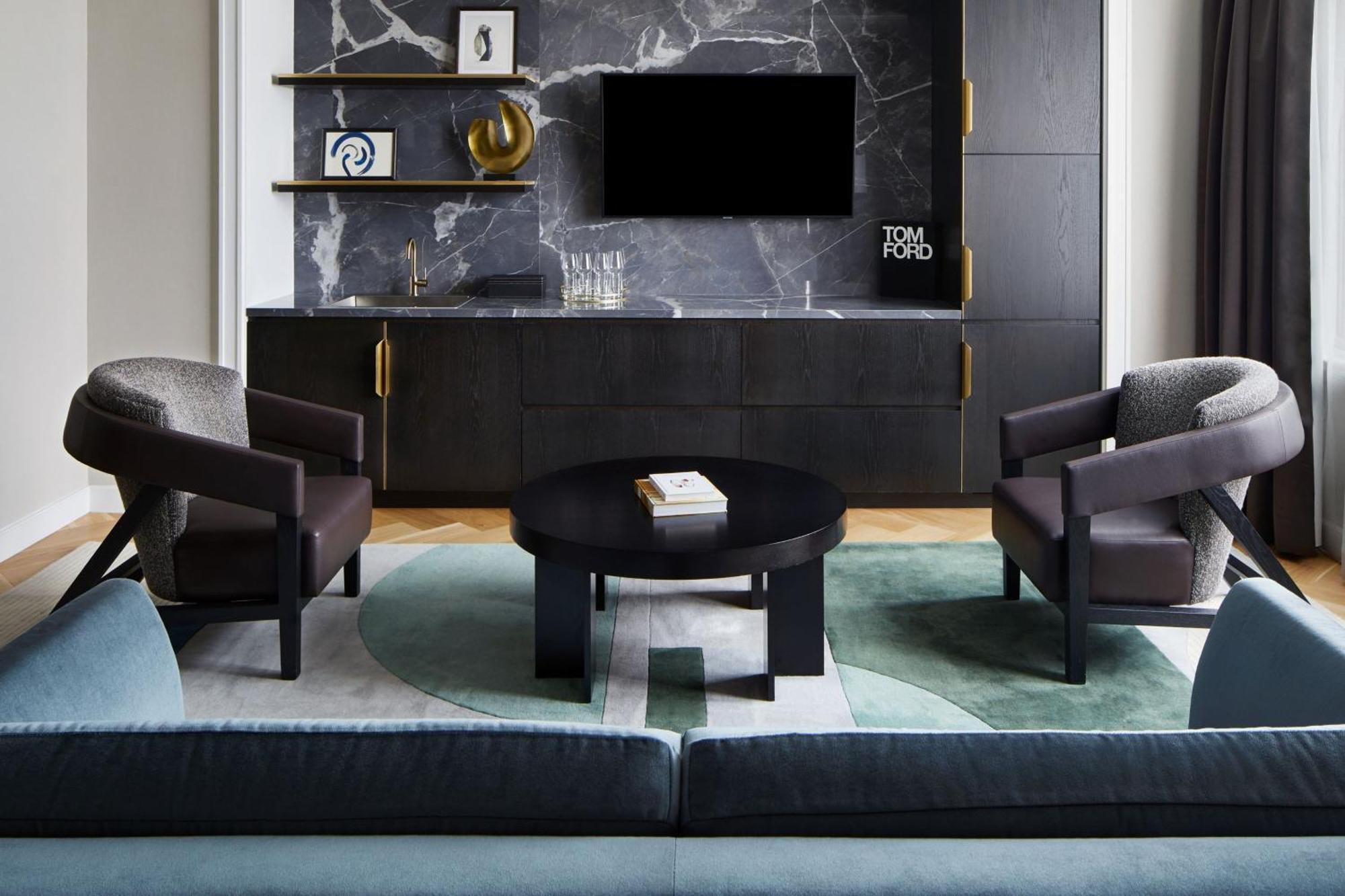 One-Bedroom King Suite High Floor