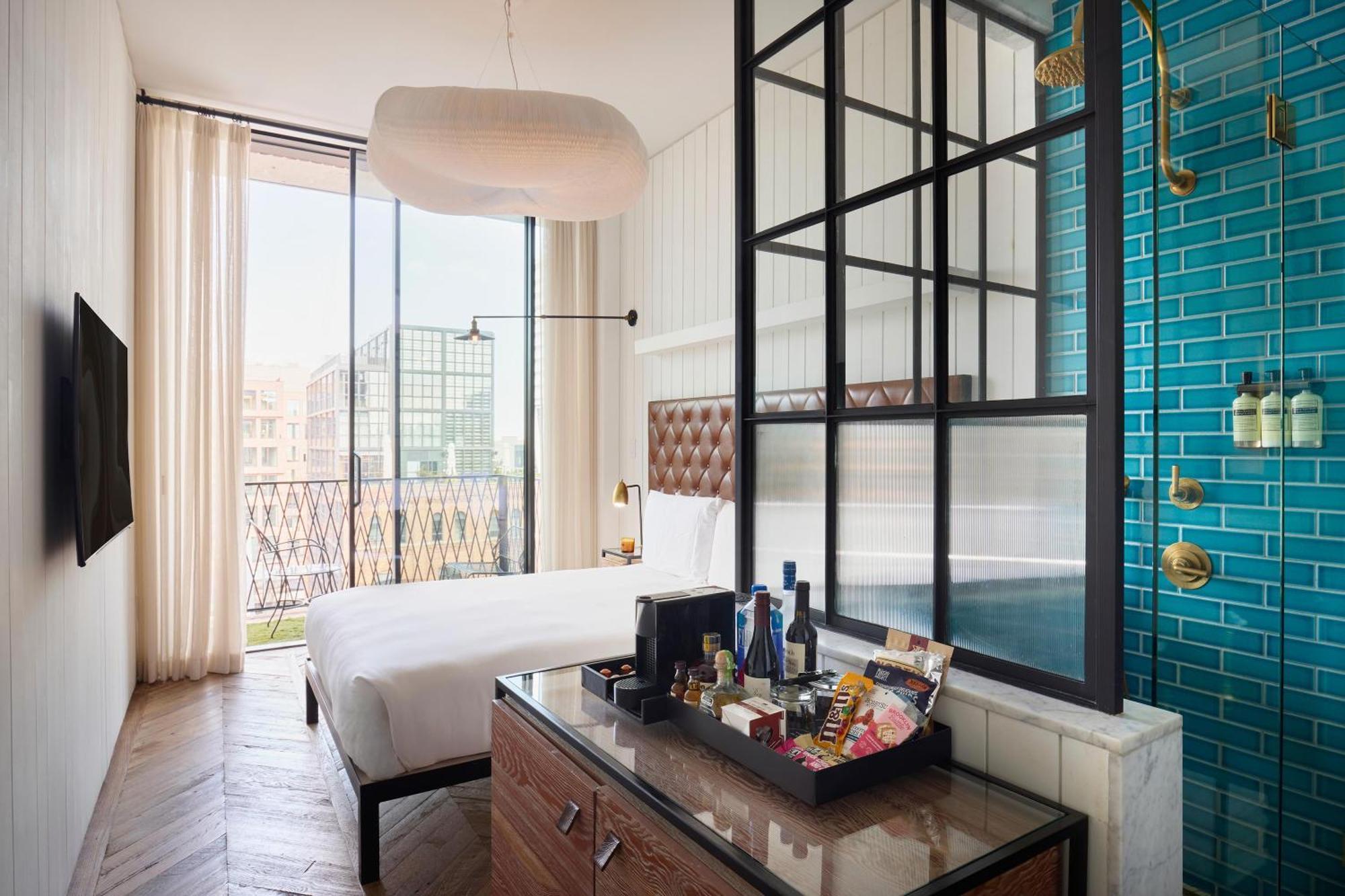 City View Queen Balcony